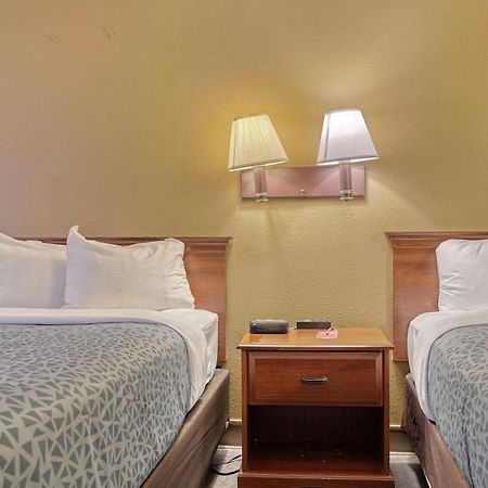 Econo Lodge Raleigh Luaran gambar