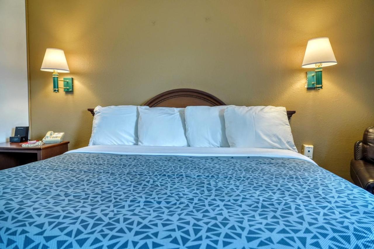 Econo Lodge Raleigh Luaran gambar