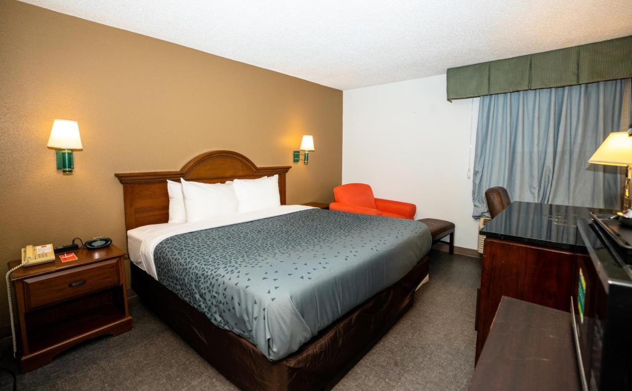 Econo Lodge Raleigh Luaran gambar