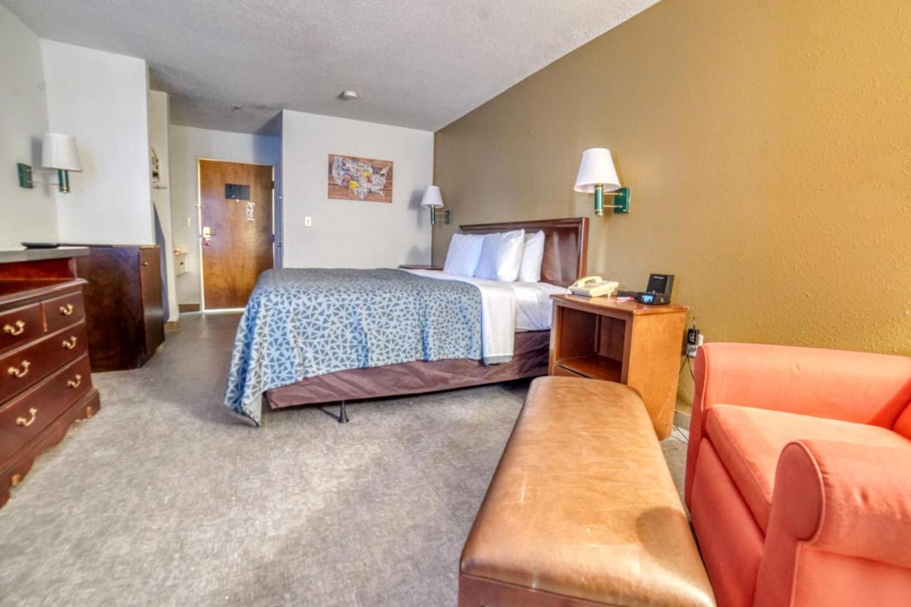 Econo Lodge Raleigh Luaran gambar