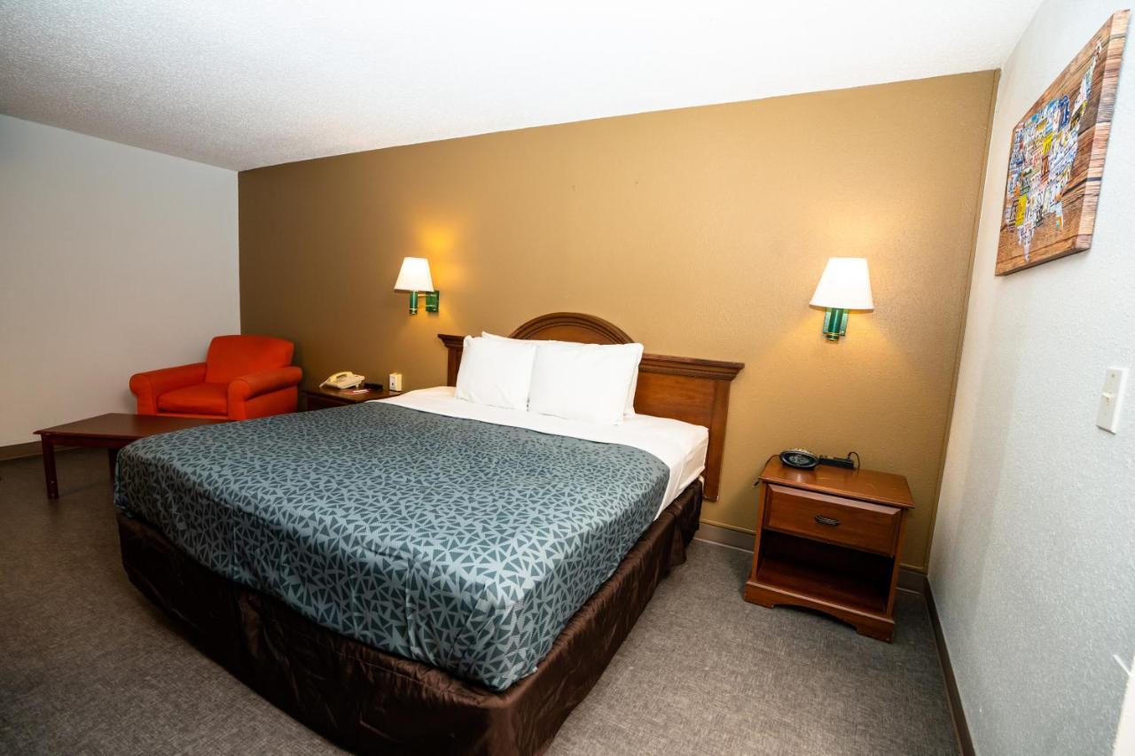 Econo Lodge Raleigh Luaran gambar