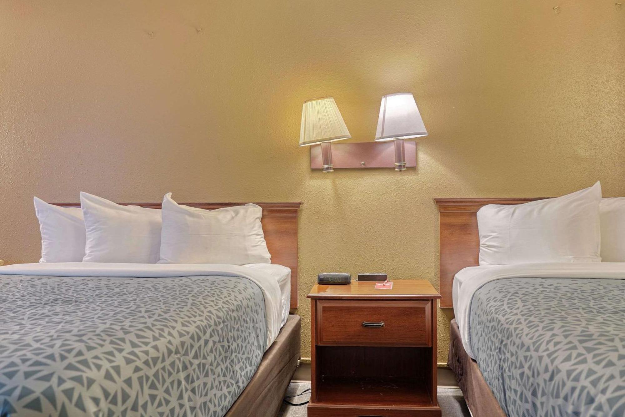 Econo Lodge Raleigh Luaran gambar