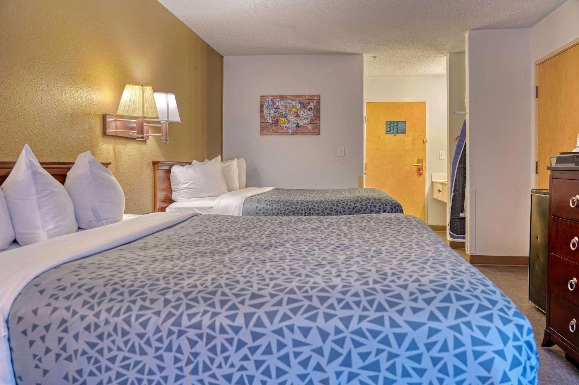 Econo Lodge Raleigh Luaran gambar