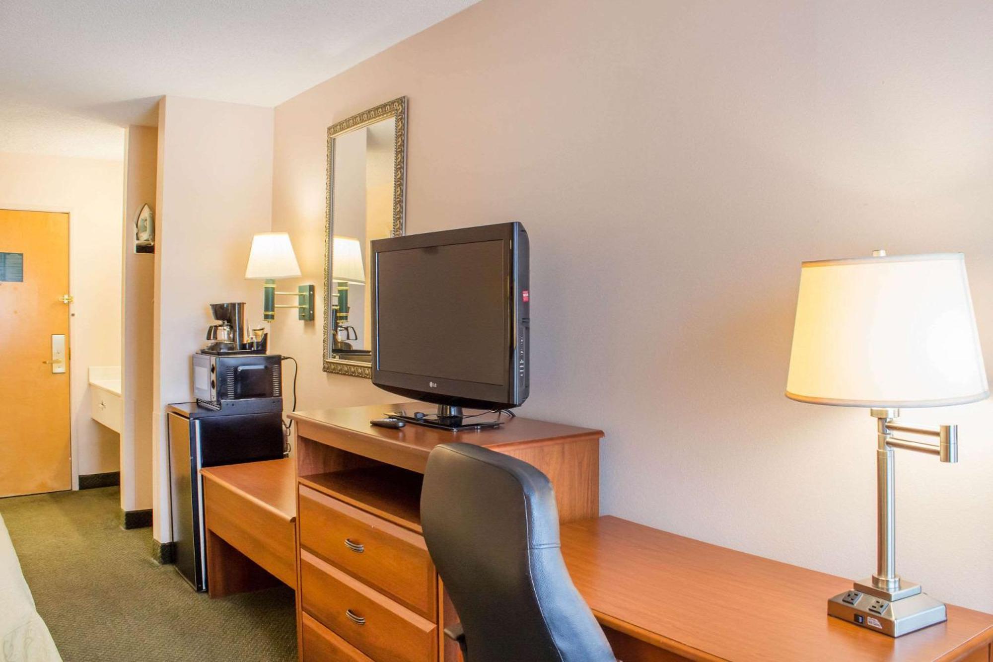 Econo Lodge Raleigh Luaran gambar
