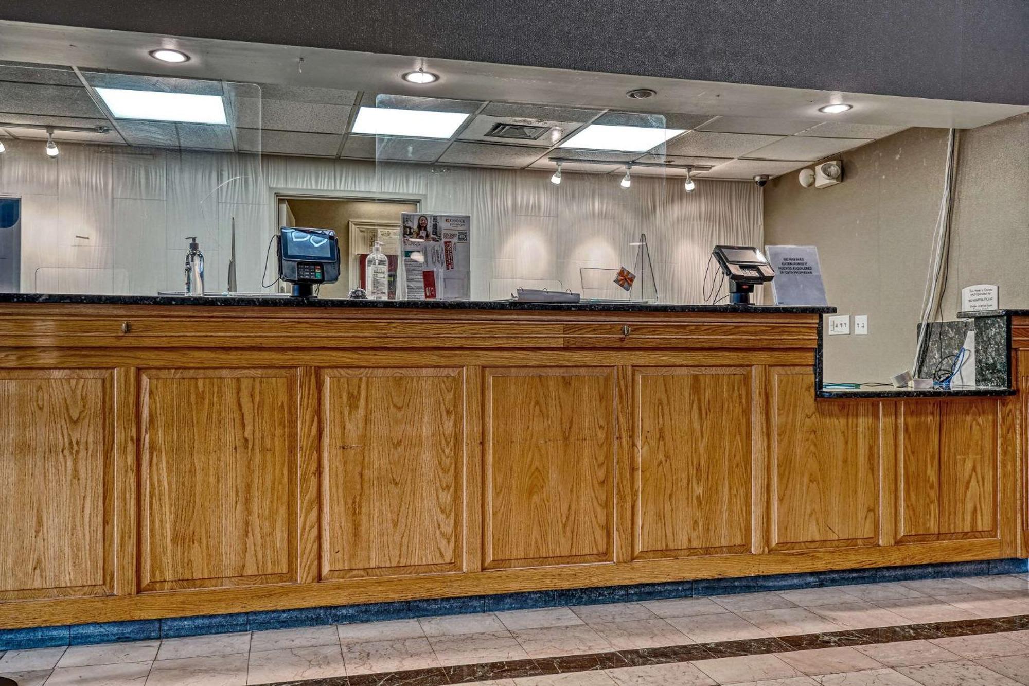 Econo Lodge Raleigh Luaran gambar