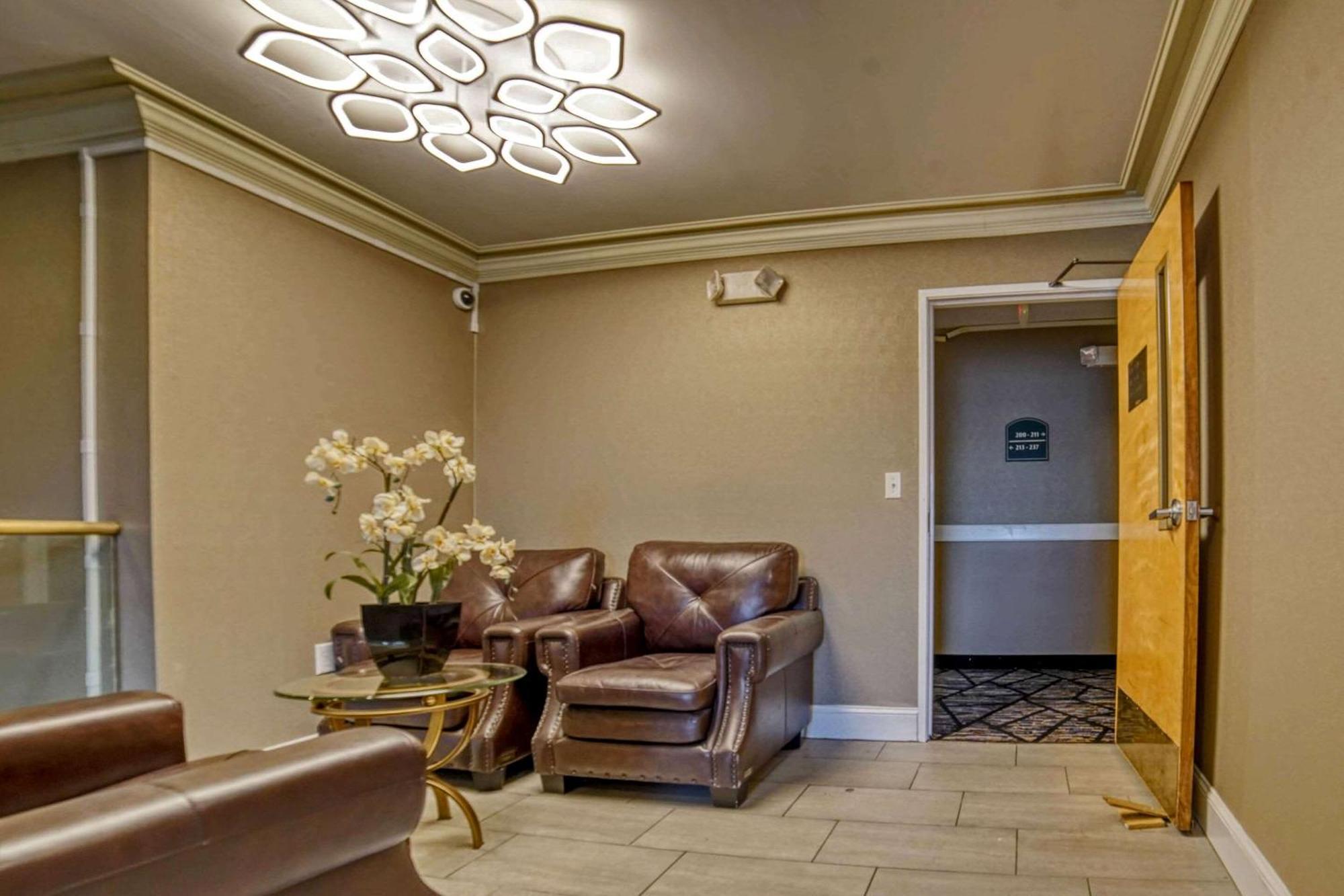 Econo Lodge Raleigh Luaran gambar